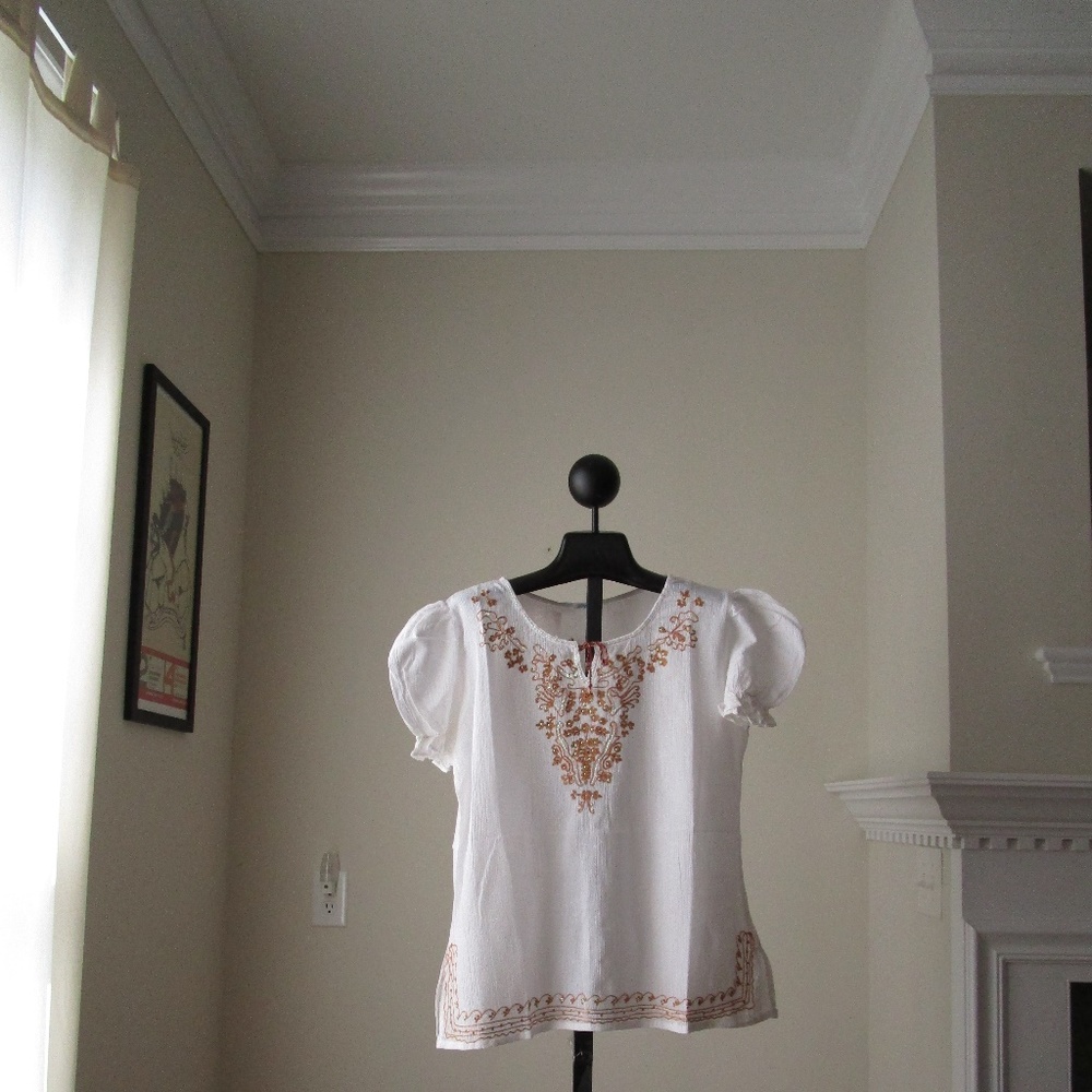 NEW White Cotton Embroidery Sequince Top Blouse On